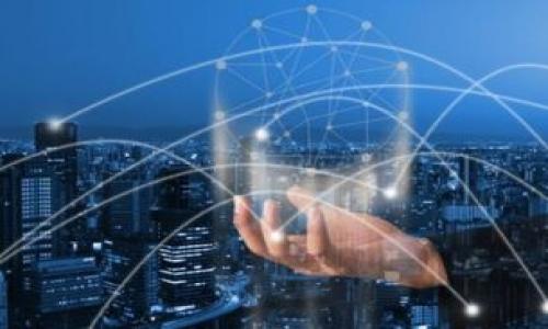 baioti揭开数字货币的神秘面纱：你需要知道的一切/baioti
数字货币, 虚拟货币, 区块链技术, 投资指南/guanjianci

## 内容主体大纲

1. 引言
   - 数字货币的兴起背景
   - 数字货币对传统金融的影响

2. 数字货币的基本概念
   - 什么是数字货币
   - 数字货币与法定货币的区别

3. 区块链技术概述
   - 区块链的定义
   - 区块链的工作原理
   - 区块链的安全性分析

4. 主流数字货币介绍
   - 比特币
   - 以太坊
   - 瑞波币
   - 其他新兴数字货币

5. 数字货币的投资价值
   - 投资数字货币的优势
   - 风险因素分析
   - 如何选择适合自己的数字货币投资

6. 数字货币的监管
   - 目前各国的监管政策
   - 数字货币监管对市场的影响

7. 未来展望
   - 数字货币的演变趋势
   - 对全球经济的潜在影响

8. 结论
   - 总结数字货币的重要性
   - 对投资者的建议

## 内容部分

### 引言

在过去的十年中，数字货币经历了快速的发展与变化，从比特币的成功到众多其他数字货币的崛起，数字货币已经成为投资者和普通用户关注的热点。它不仅仅是一种新的支付方式，更是对传统金融体系的一种挑战和变革。本文旨在深入探讨数字货币的本质、特点、投资价值及未来展望，让读者更好地理解这个日新月异的领域。

### 数字货币的基本概念

#### 什么是数字货币？

数字货币是指以数字形式存在的货币的总称。与实体货币不同，数字货币是完全电子化的，通常依赖于密码学和区块链技术来保证其安全性与可追溯性。数字货币可以用于在线交易、投资、甚至是跨国转账，其最显著的特征就是去中心化。比特币是最早也是最知名的数字货币，然而，如今市场上已经存在多种不同的数字货币，每一种都有其独特的功能与潜力。

#### 数字货币与法定货币的区别

数字货币与法定货币的主要区别在于其发行和监管机制。法定货币由国家或中央银行发行和监管，具有法律效力；而数字货币则通常由去中心化的网络自行生成，没有单一的控制机构。此外，数字货币可以实现全球范围内的快速转账与交易，免去了传统银行的高额手续费和时间延迟。

### 区块链技术概述

#### 区块链的定义

区块链是一种分布式账本技术，它将所有数据记录以区块的形式串联起来，形成链条。每个区块都包含一定量的交易信息，并通过密码学方法确保数据的完整性和安全性。区块链的去中心化特性使得任何一方都不能单方面篡改数据，从而确保了交易的透明性与可靠性。

#### 区块链的工作原理

区块链的工作原理基于一系列复杂的算法和共识机制。当用户发起交易请求时，这笔交易将被广播到整个网络。网络中的节点会进行验证，确保交易的合法性。验证通过后，交易将被记录入新的区块，并与前一个区块连接，形成一个不可篡改的链条。

#### 区块链的安全性分析

区块链技术被认为是非常安全的，因为它采用了哈希算法和公钥加密技术，使得每笔交易都不可逆和可追溯。即使黑客能够入侵某一个节点，篡改数据也需同时控制整个网络的51%以上的计算能力，几乎不可能实现。因此，区块链技术在金融、供应链、医疗等领域都有着广泛的应用潜力。

### 主流数字货币介绍

#### 比特币

比特币于2009年由中本聪创建，是第一个去中心化的数字货币。比特币以其有限供应和去中心化特性吸引了众多投资者。虽然比特币价格波动较大，但其在市场中的地位不可撼动。比特币被视为数字黄金，越来越多的机构开始将其纳入投资组合。

#### 以太坊

以太坊是一个开放的区块链平台，允许开发者构建和部署智能合约。与比特币不同，以太坊不仅是数字货币，更是一个新的生态系统。以太币（ETH）作为以太坊网络的原生货币，被广泛应用于去中心化金融（DeFi）和NFT市场。

#### 瑞波币

瑞波币是通过Ripple网络进行交易的数字货币，主要用于跨国转账。其特点是交易速度极快，手续费低，受到许多金融机构的青睐。尽管瑞波币已面临多项法律挑战，但其应用潜力依然广泛。

#### 其他新兴数字货币

除了以上主流数字货币，市场上还有许多其他新兴数字货币，如莱特币、狗狗币等。每种数字货币都有其独特的特点和市场定位，投资者在选择时需考虑其发展前景和市场环境。

### 数字货币的投资价值

#### 投资数字货币的优势

数字货币投资的优势主要体现在几个方面：首先，其高波动性使得投资者有机会在短时间内获得高回报；其次，数字货币市场24小时开放，提供了更多的交易机会；最后，数字货币的去中心化属性让投资者更自由地管理资产。

#### 风险因素分析

然而，数字货币投资并非没有风险。价格波动大，市场情绪主导币价，容易导致巨额亏损。此外，技术不完善、监管不确定性和市场操控等问题，都是投资者需要认真考虑的风险因素。

#### 如何选择适合自己的数字货币投资

选择适合的数字货币进行投资，需要考虑多方面因素。如项目的团队背景、市场需求、技术可行性及社区活跃度等。投资者应进行充分的调研与分析，避免盲目跟风投资。

### 数字货币的监管

#### 目前各国的监管政策

数字货币的监管政策因国家而异。部分国家如美国和日本已经制定了相对明确的监管框架，而另一些国家如中国采取了相对保守的态度，禁止数字货币交易和ICO。不同的监管政策影响着市场的稳定性与投资者的信心。

#### 数字货币监管对市场的影响

监管政策直接影响数字货币市场的发展。严格的监管可能导致市场的萎缩，减少投资者参与度；而适度的监管则可以为市场提供必要的安全保障，促进其健康发展。随着各国对数字货币的关注度上升，未来的监管政策将持续影响行业格局。

### 未来展望

#### 数字货币的演变趋势

未来，数字货币可能会呈现出更多的演变趋势。例如，央行数字货币（CBDC）将逐步成为新常态，数字货币与传统金融的融合也将愈加紧密。同时，随着技术的进步和应用场景的扩展，数字货币的价值将进一步被认可。

#### 对全球经济的潜在影响

数字货币的崛起可能会改变全球经济的结构，使得资本流动更加高效，也为跨国贸易提供了新的解决方案。然而，由于其不稳定性，数字货币的广泛应用也可能带来金融风险，政府和金融机构应积极应对。

### 结论

综上所述，数字货币作为一种新兴资产，有着不可忽视的重要性。无论是对投资者，还是对整个经济体系，数字货币都将发挥越来越多的作用。投资者在参与数字货币市场时，应充分了解市场风险，谨慎投资。

## 相关问题

### 问题1：数字货币的安全性如何保障？

### 问题2：如何有效规避数字货币投资中的风险？

### 问题3：数字货币如何影响传统银行系统？

### 问题4：什么是智能合约，如何应用于数字货币？

### 问题5：未来数字货币的监管趋势是什么？

### 问题6：数字货币对全球经济的未来影响如何？

----
在以上的大纲基础上，接下来我们将详细探讨每一个相关问题，每个问题的内容需要大约600字，需要进行深入分析和研究。